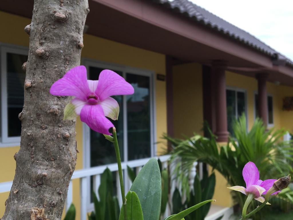 Hotel Baan Penny Phra Nakhon Si Ayutthaya Exterior foto