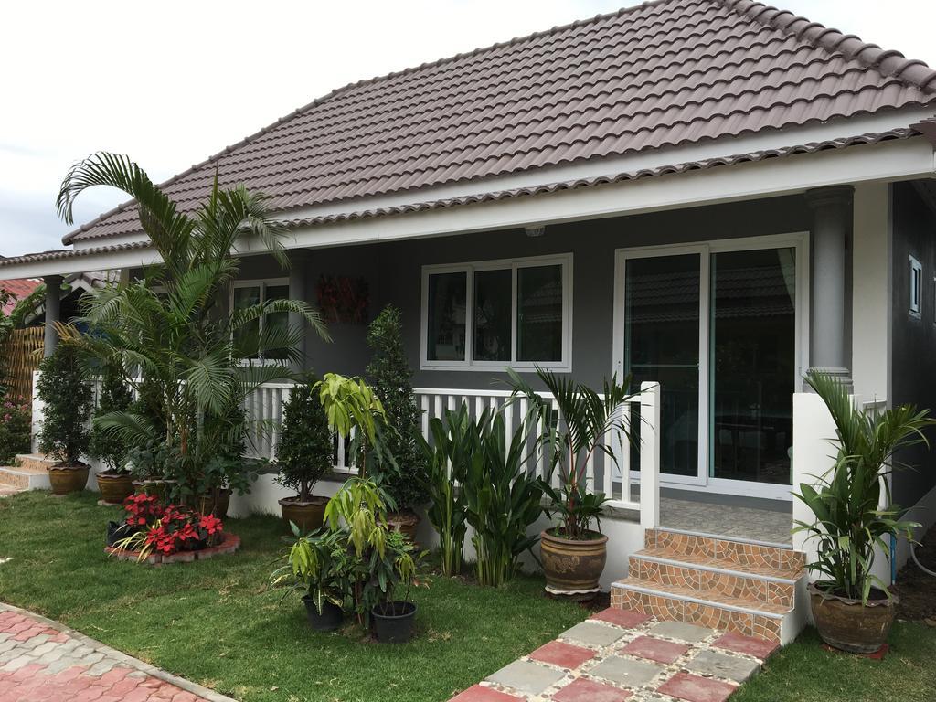 Hotel Baan Penny Phra Nakhon Si Ayutthaya Exterior foto