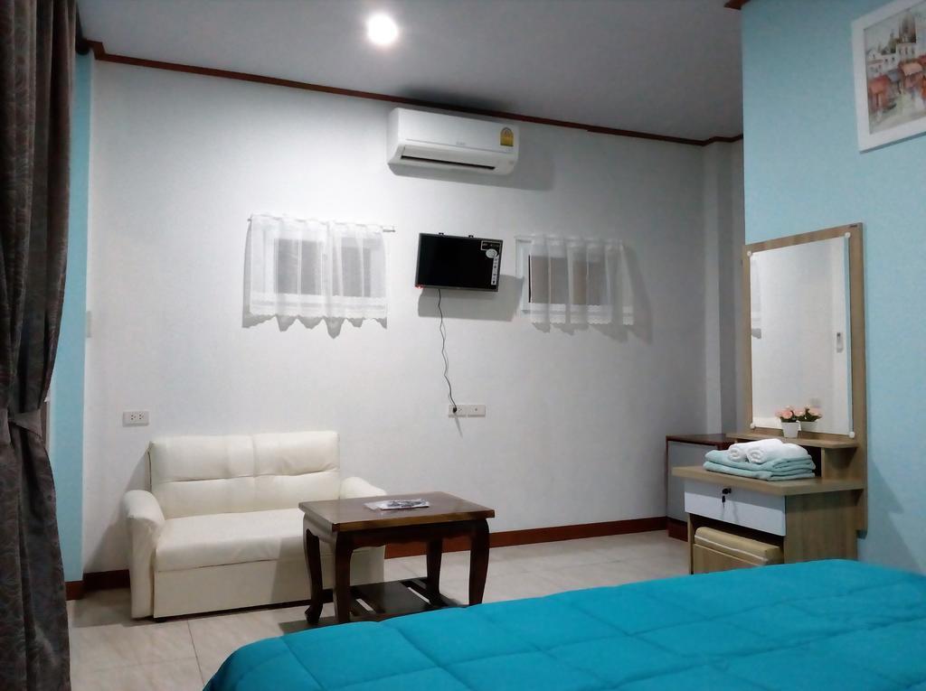 Hotel Baan Penny Phra Nakhon Si Ayutthaya Exterior foto