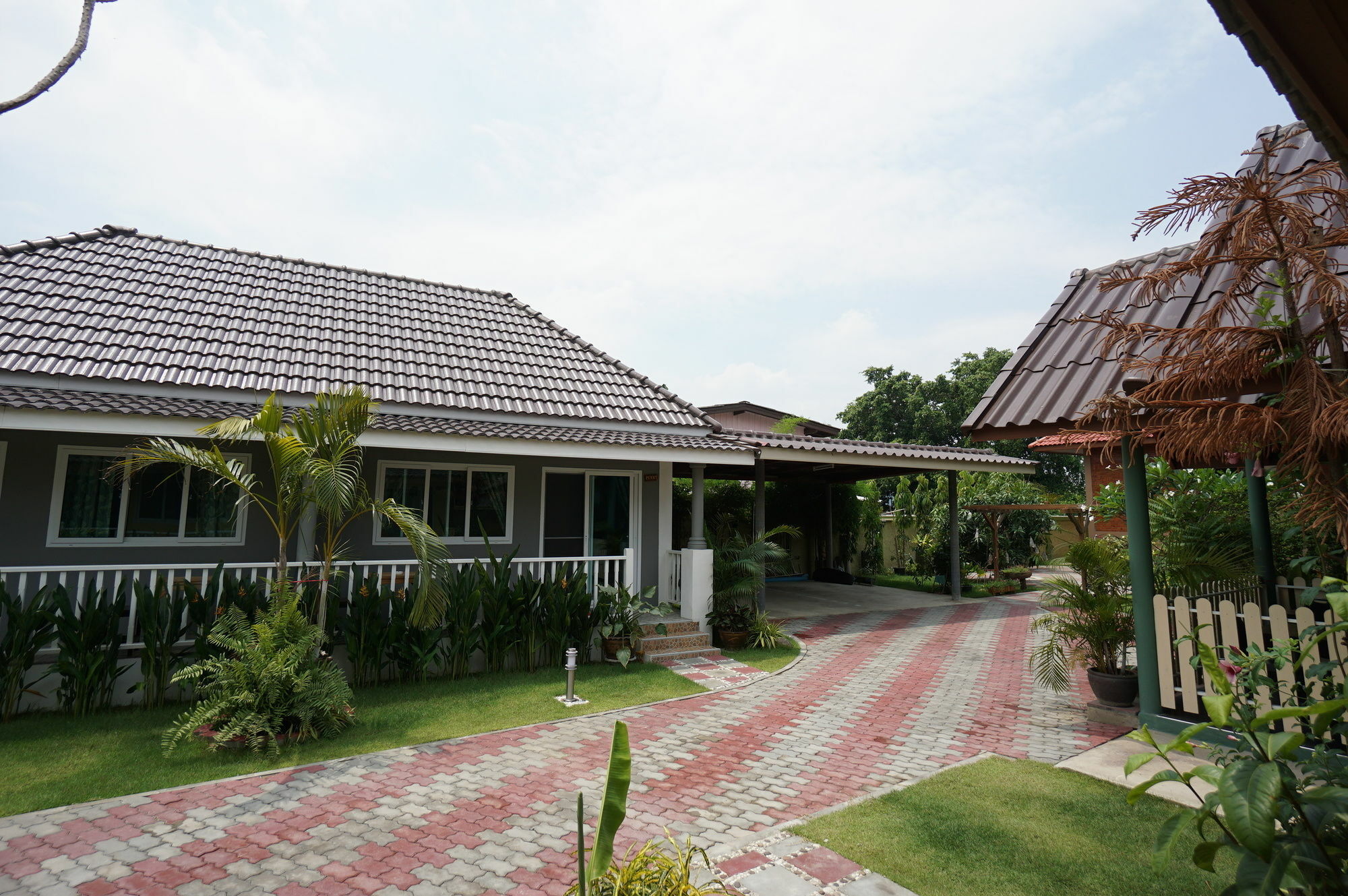 Hotel Baan Penny Phra Nakhon Si Ayutthaya Exterior foto
