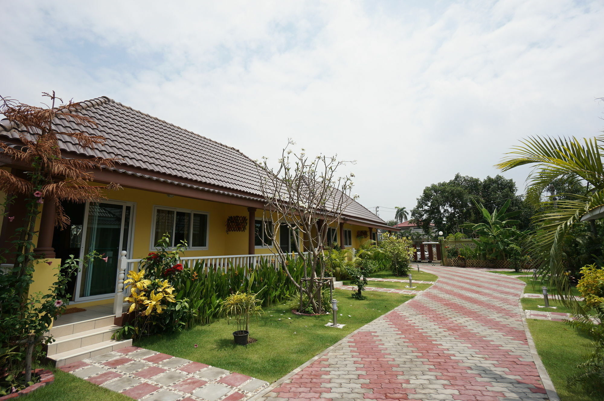 Hotel Baan Penny Phra Nakhon Si Ayutthaya Exterior foto